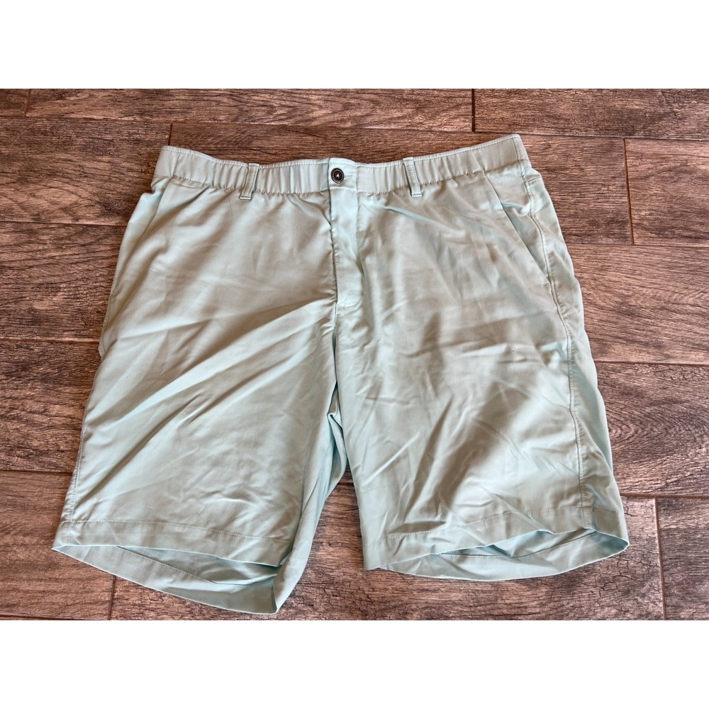Under Armour Showdown Performance size 40 Chino Golf Shorts‎ 1309547 HeatGear
